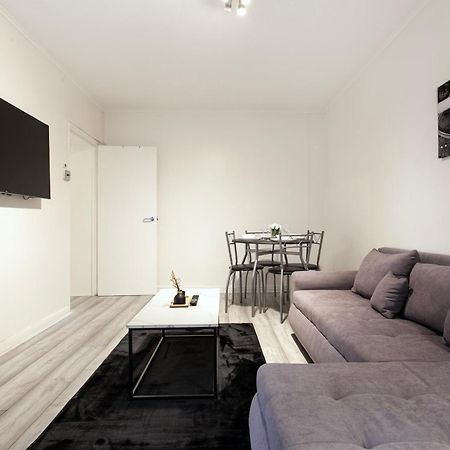 Beautiful One Bedroom Flat In Scott Ellis Gardens Лондон Екстериор снимка