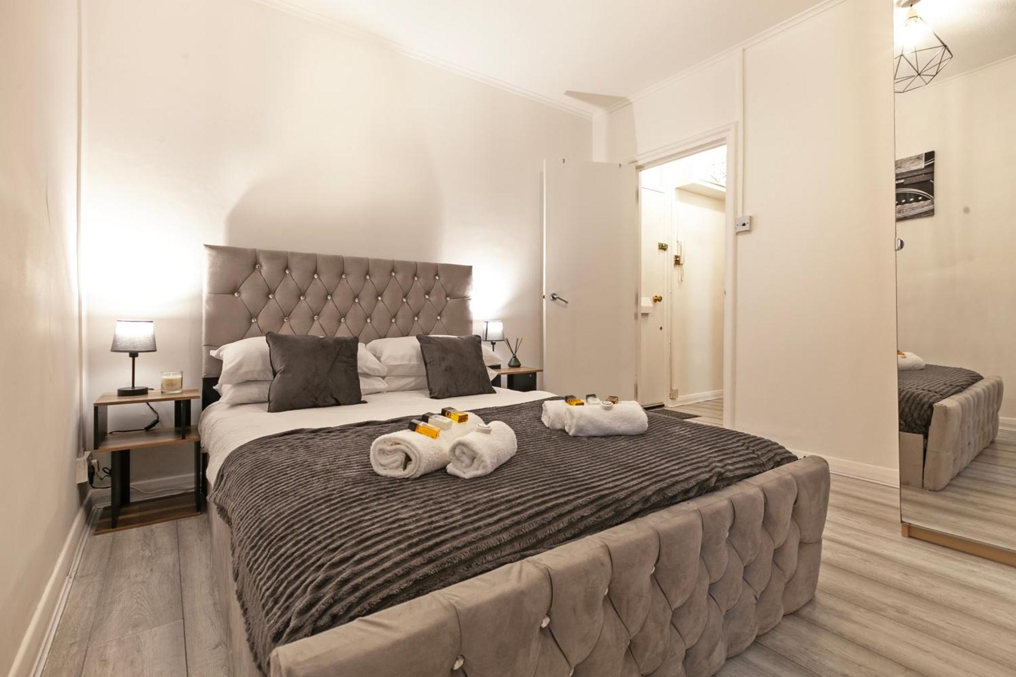 Beautiful One Bedroom Flat In Scott Ellis Gardens Лондон Екстериор снимка