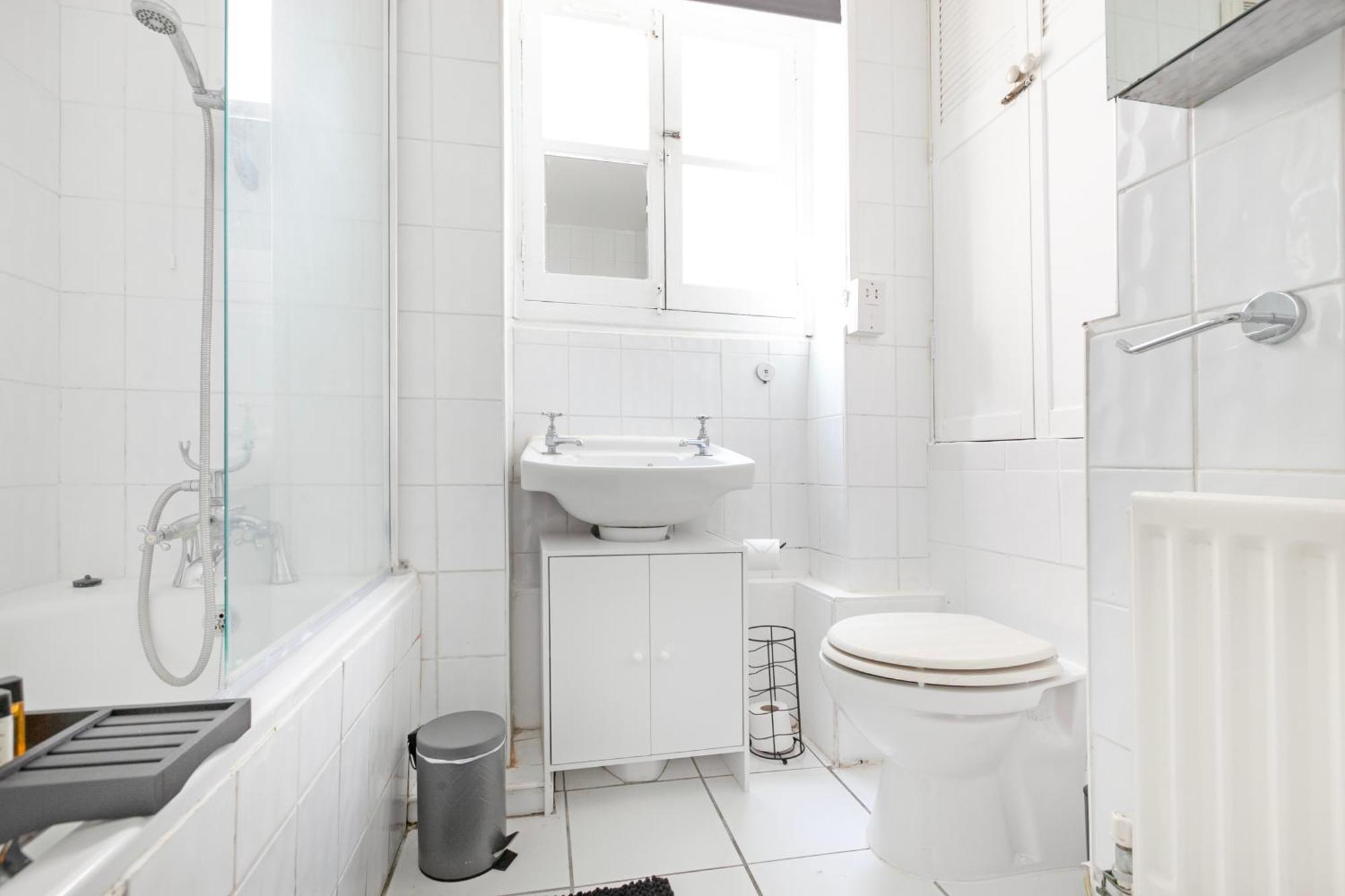 Beautiful One Bedroom Flat In Scott Ellis Gardens Лондон Екстериор снимка